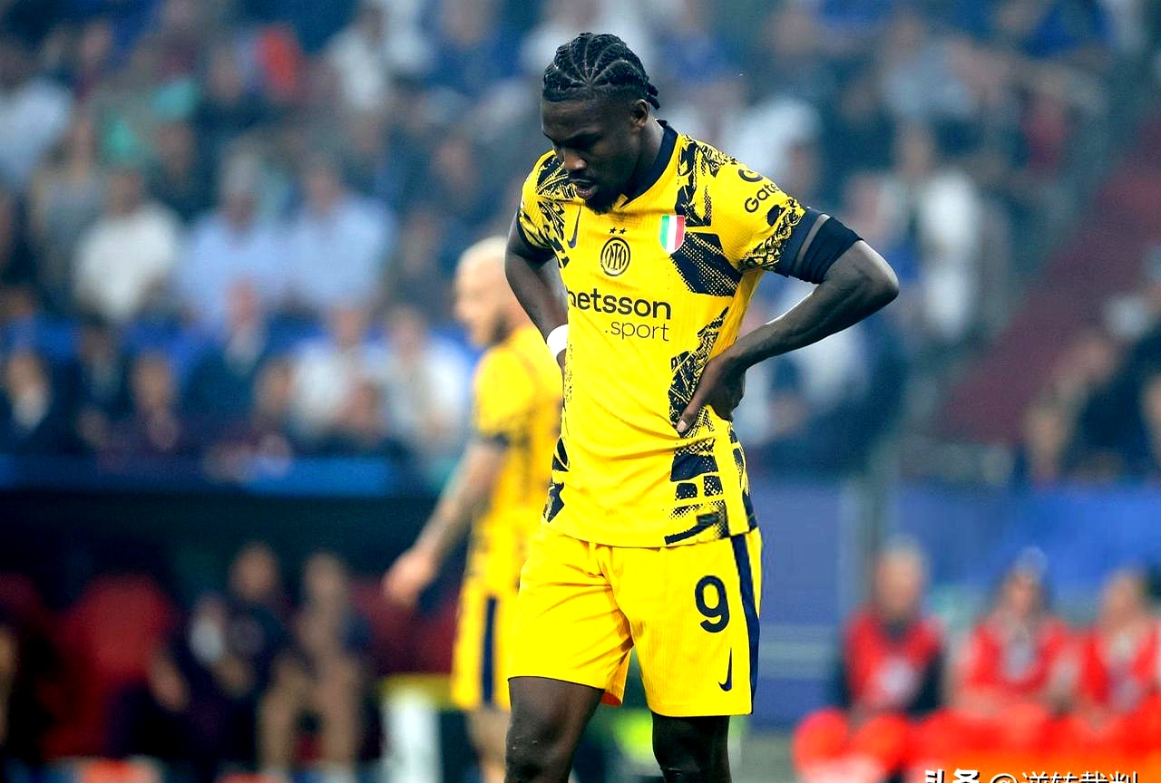 球队前场防守稳固，制造对手尴尬困境的简单介绍