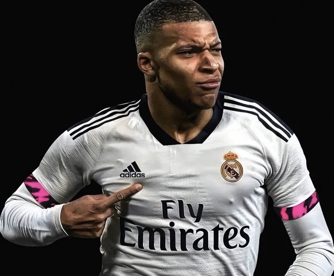 皇家马德里前锋加盟曼联，球迷期待再度辉煌的简单介绍