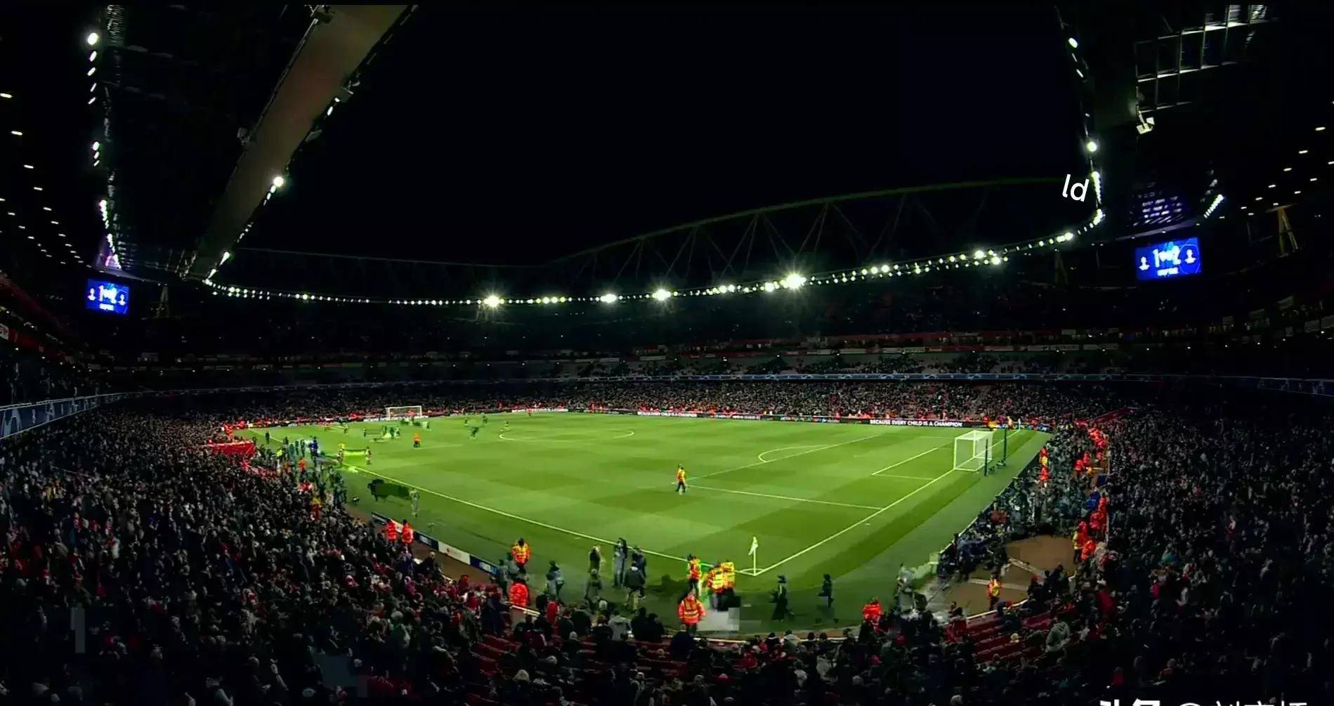 拜仁完胜里昂，若日尼奥统治全场