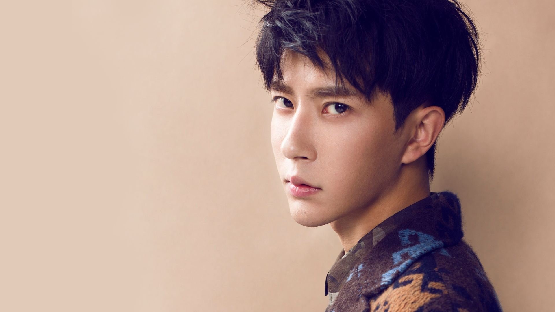 数据风暴与整体洪流,足球新时代的双重奏