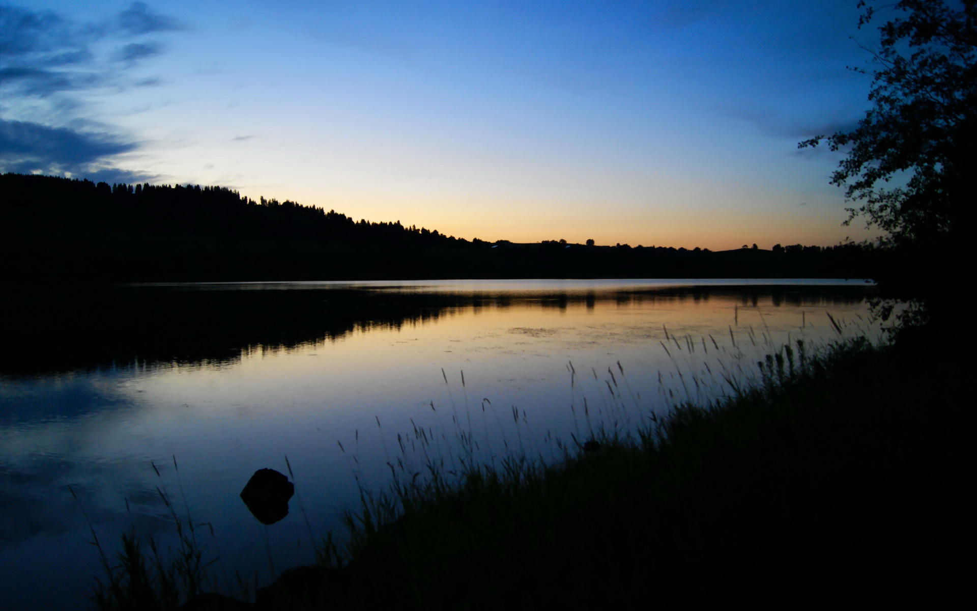 恩比德里程碑夜写入历史，步行者顽强狙击终结湖人